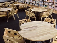 Ｉ-ルーム テーブル・椅子の写真