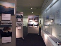 写真展「3・11以前－美しい東北を永遠に残そう－」開場の様子