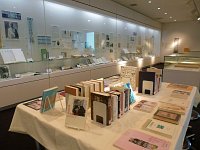 企画展「岩手の新聞人たち」会場の様子